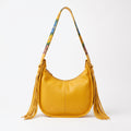 Bolso de Hombro Estilo Hobo con Flecos y Correa Tejida en Tono Amarillo Mostaza