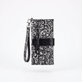 Cartera Larga Cincelada en Blanco y Negro | Wristlet de Piel